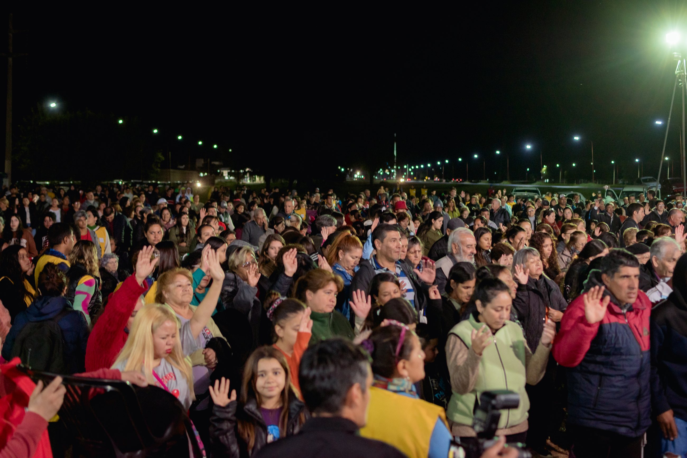 Momento de oración durante campaña